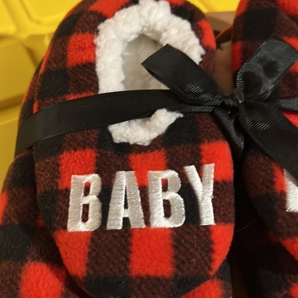 NWT-Family Slippers-Bundle-Baby Bear, Mama Bear & Papa Bear - Picture 2 of 8